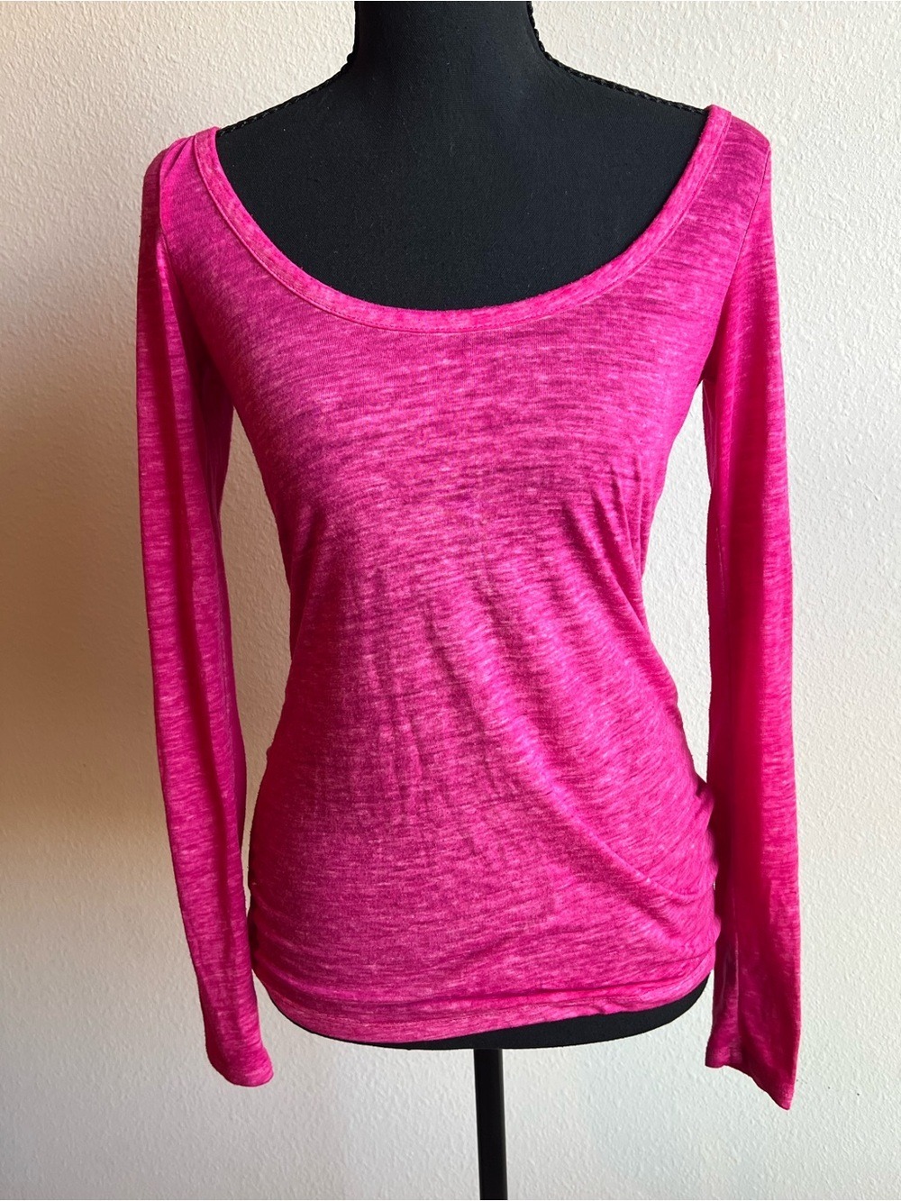 American Eagle Favorite Tee Hot Pink Scoop Neck Long Sleeve Top Extra Small XS
